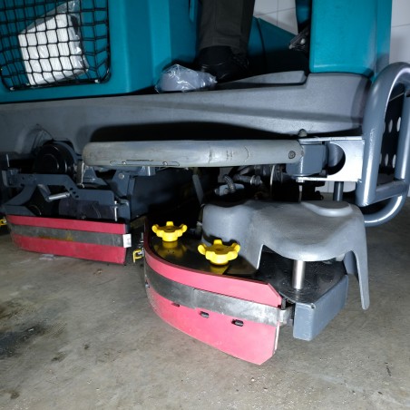 AUTOLAVEUSE AUTOPORTEE OCCASION TENNANT T16 910MM AUTOLAVEUSE AUTOPORTEE OCCASION TENNANT T16 910MM